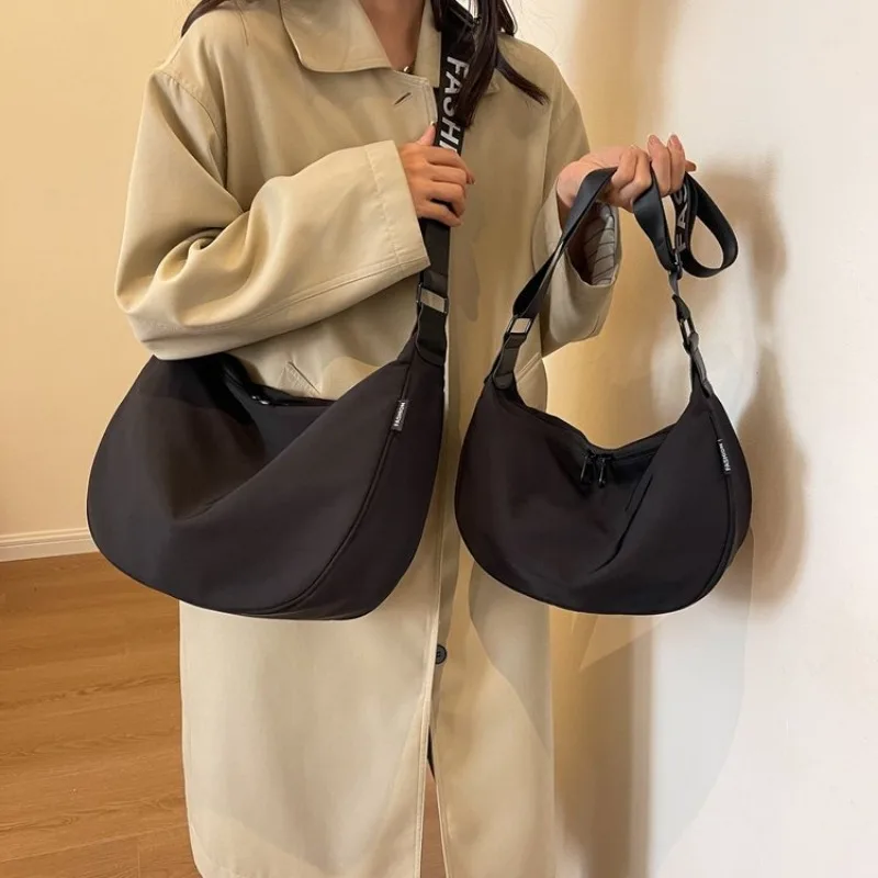 Стильные сумки через плечо для путешествий, регулируемая сумка с дальнозоркостным принтом, изысканный дизайн, сумки на плечо, женская сумка, идеально подходящая для кемпинга, приключений
Стильные сумки через плечо для путешествий, регулируемая сумка с дальнозоркостным принтом, изысканный дизайн, сумки на плечо, женская сумка, идеально подходящая для кемпинга, приключений