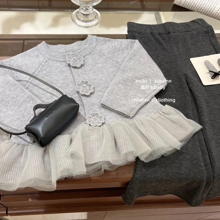 Girls Suit 2025 Autumn New Childrens Clothing Korean Style Girl Baby Net Yarn Sweater Cardigan Bell-bottom Pants Two-piece Set
Girls Suit 2025 Autumn New Childrens Clothing Korean Style Girl Baby Net Yarn Sweater Cardigan Bell-bottom Pants Two-piece Set