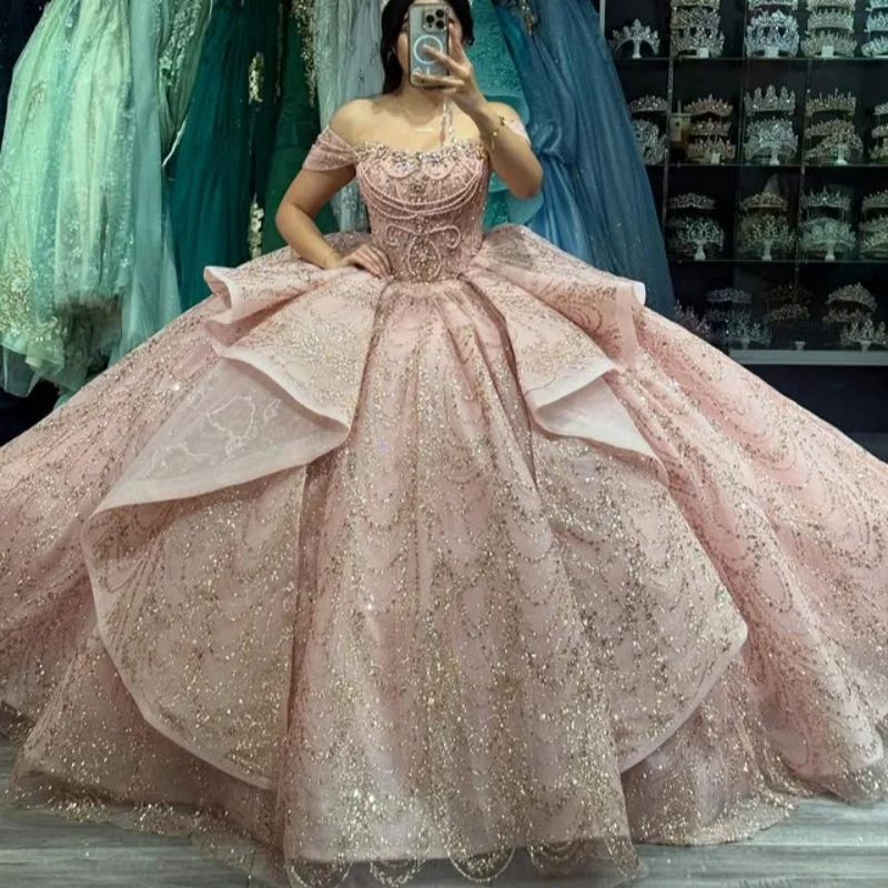 Customized Shiny Pink Quinceanera Dresses Off the Shoulder Tull sequin applique crystal Bow ruffle Vestido De 15 Quinceanera
Customized Shiny Pink Quinceanera Dresses Off the Shoulder Tull sequin applique crystal Bow ruffle Vestido De 15 Quinceanera