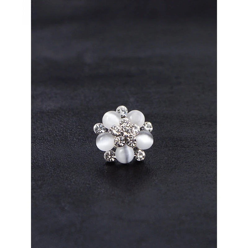 Flower Round Opal Brooch Anti-light Buckle Fixed Pin Shirt Suit Decorative Collar Pin Accessories Versatile New
Flower Round Opal Brooch Anti-light Buckle Fixed Pin Shirt Suit Decorative Collar Pin Accessories Versatile New