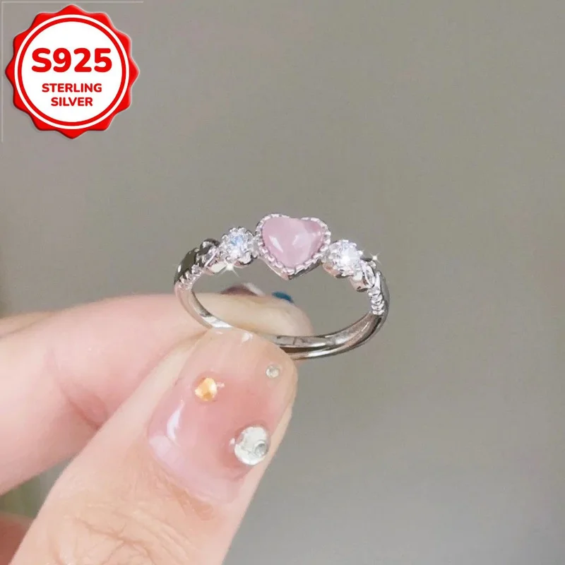 S925 sterling silver fashion women's pink love ring, suitable for daily commuting, banquets, parties, elegant and sexy vacations, highlighting women's unique taste, non-fading, high-end fashion, full of girlishness, adjustable opening design
S925 sterling silver fashion women's pink love ring, suitable for daily commuting, banquets, parties, elegant and sexy vacations, highlighting women's unique taste, non-fading, high-end fashion, full of girlishness, adjustable opening design