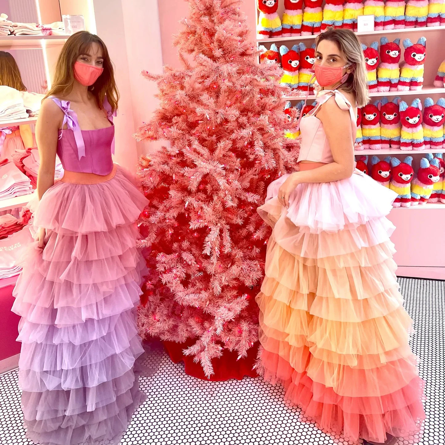 Stunning Mix Color Fluffy Tiered Long Tulle Skirts Women To Party Fashion A-line Mesh Maxi Skirt Handmade Female Skirt
Stunning Mix Color Fluffy Tiered Long Tulle Skirts Women To Party Fashion A-line Mesh Maxi Skirt Handmade Female Skirt