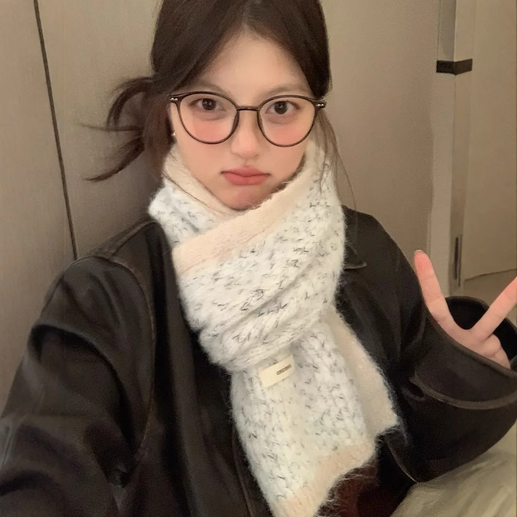 Women's Scarves Winter Korean Simple Fashionable Versatile Knitted Sweet Wool Thickened Warm Comfortable Soft Scarfs For Girl
Women's Scarves Winter Korean Simple Fashionable Versatile Knitted Sweet Wool Thickened Warm Comfortable Soft Scarfs For Girl