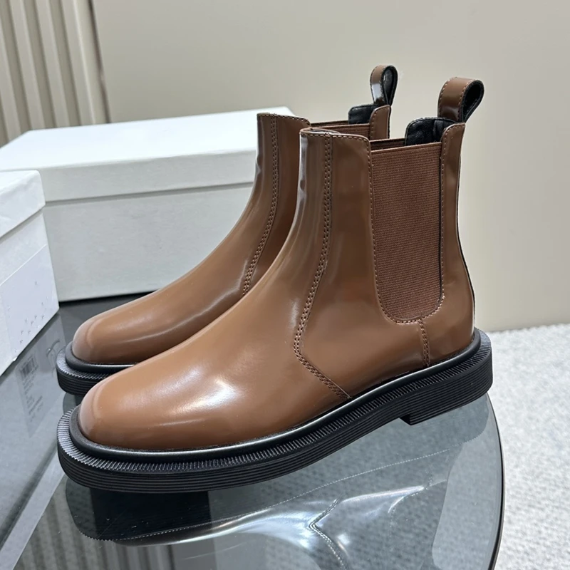 Women's short boots Casual boots Leather upper Thick bottom design Solid color Genuine leather material soft Comfortable
Women's short boots Casual boots Leather upper Thick bottom design Solid color Genuine leather material soft Comfortable