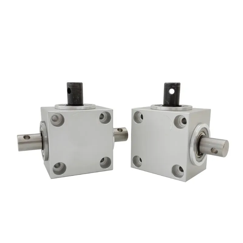 Horizontal right angle steering gear 1.5 module 20 teeth 90 degree commutator gear ratio 1:1 750N
Horizontal right angle steering gear 1.5 module 20 teeth 90 degree commutator gear ratio 1:1 750N