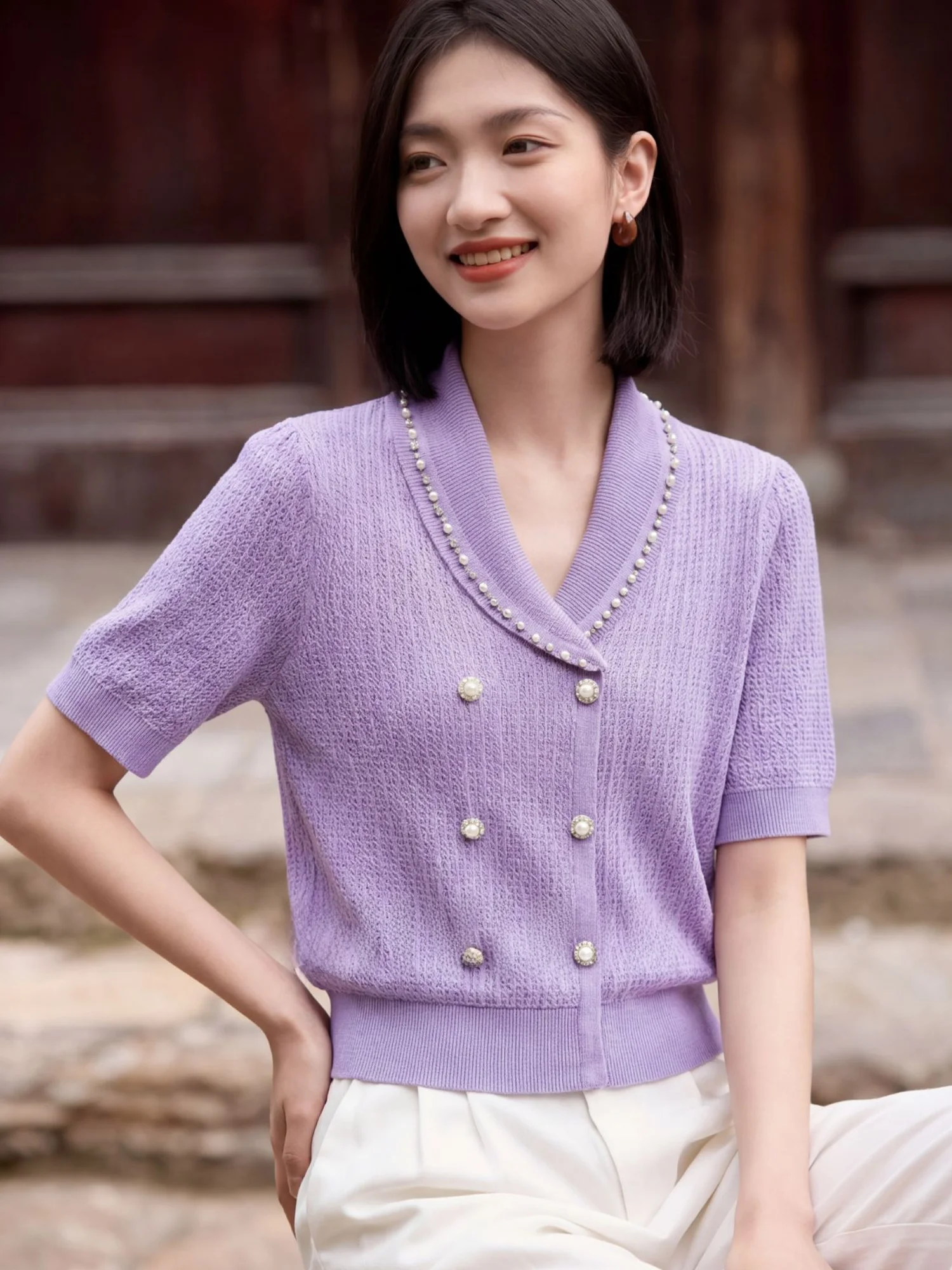 Chivirin Luxury Linen Knitted T-Shirt Women's Loose Fit Slimming Summer Top V-Neck Short Sleeve Casual Versatile Fashionable
Chivirin Luxury Linen Knitted T-Shirt Women's Loose Fit Slimming Summer Top V-Neck Short Sleeve Casual Versatile Fashionable