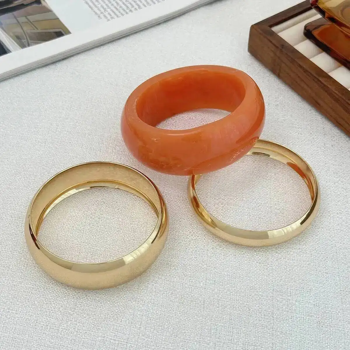 KunJoe 3 Style Simple Resin Acrylic Metal Round Bangle Bracelet for Women HipHop Multi Layer Stackable Wide Bangle Daily Jewelry
KunJoe 3 Style Simple Resin Acrylic Metal Round Bangle Bracelet for Women HipHop Multi Layer Stackable Wide Bangle Daily Jewelry