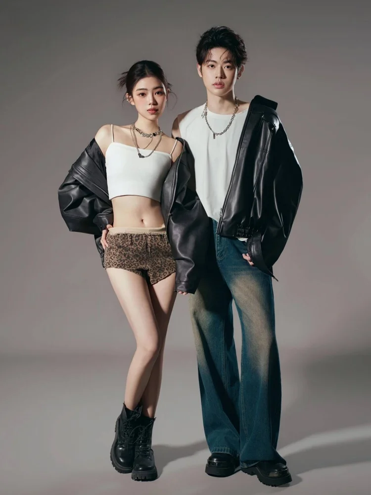 Atmospheric Korean Style Leather Jacket for Couple Studio Photography Artistic High Quality Sweet And Cool Female Costume
Atmospheric Korean Style Leather Jacket for Couple Studio Photography Artistic High Quality Sweet And Cool Female Costume