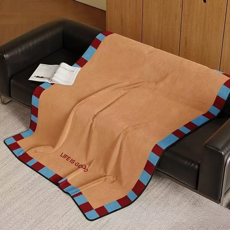 Retro Color Blocking Winter Lamb Fleece Blankets Wide Flannel Bedroom Sofa Soft Breathable Warm Cover Sofa Blanket for Bed Gifts
Retro Color Blocking Winter Lamb Fleece Blankets Wide Flannel Bedroom Sofa Soft Breathable Warm Cover Sofa Blanket for Bed Gifts