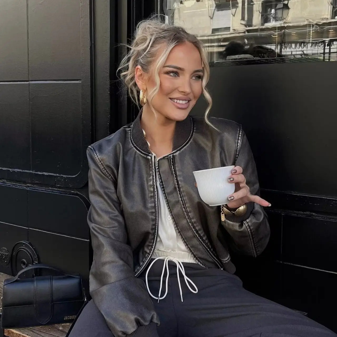 KIDCRKJ PU Street Fashion Short Slim Fit Jacker For Women Zipper Stand Collar Motorcycle Bomber Jacket Ladies Leather Jacket
KIDCRKJ PU Street Fashion Short Slim Fit Jacker For Women Zipper Stand Collar Motorcycle Bomber Jacket Ladies Leather Jacket