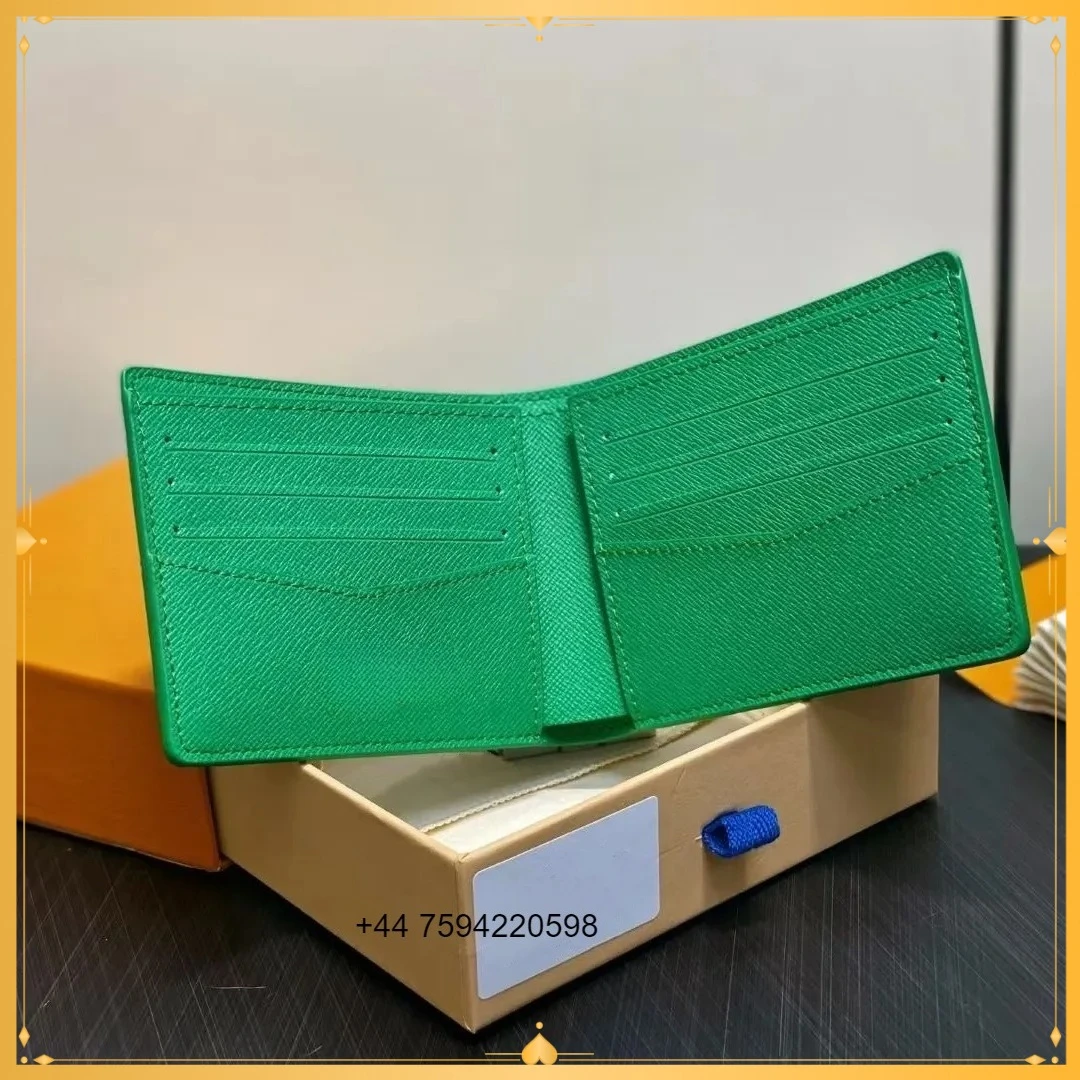 Designer Luxury Men Double fold wallet graffiti Swim Ski Golf Card holder cash bag women coin wallets Leather Passport wallets
Designer Luxury Men Double fold wallet graffiti Swim Ski Golf Card holder cash bag women coin wallets Leather Passport wallets
