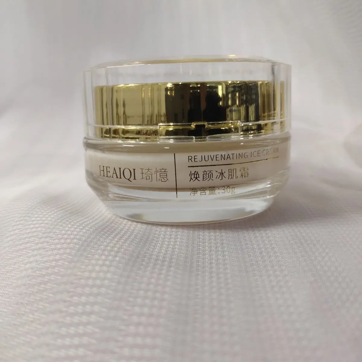 Revitalizing Ice-Crystal Cream, Radiant & Plumping Moisturizer for Vibrant and Nourished Skin
Revitalizing Ice-Crystal Cream, Radiant & Plumping Moisturizer for Vibrant and Nourished Skin