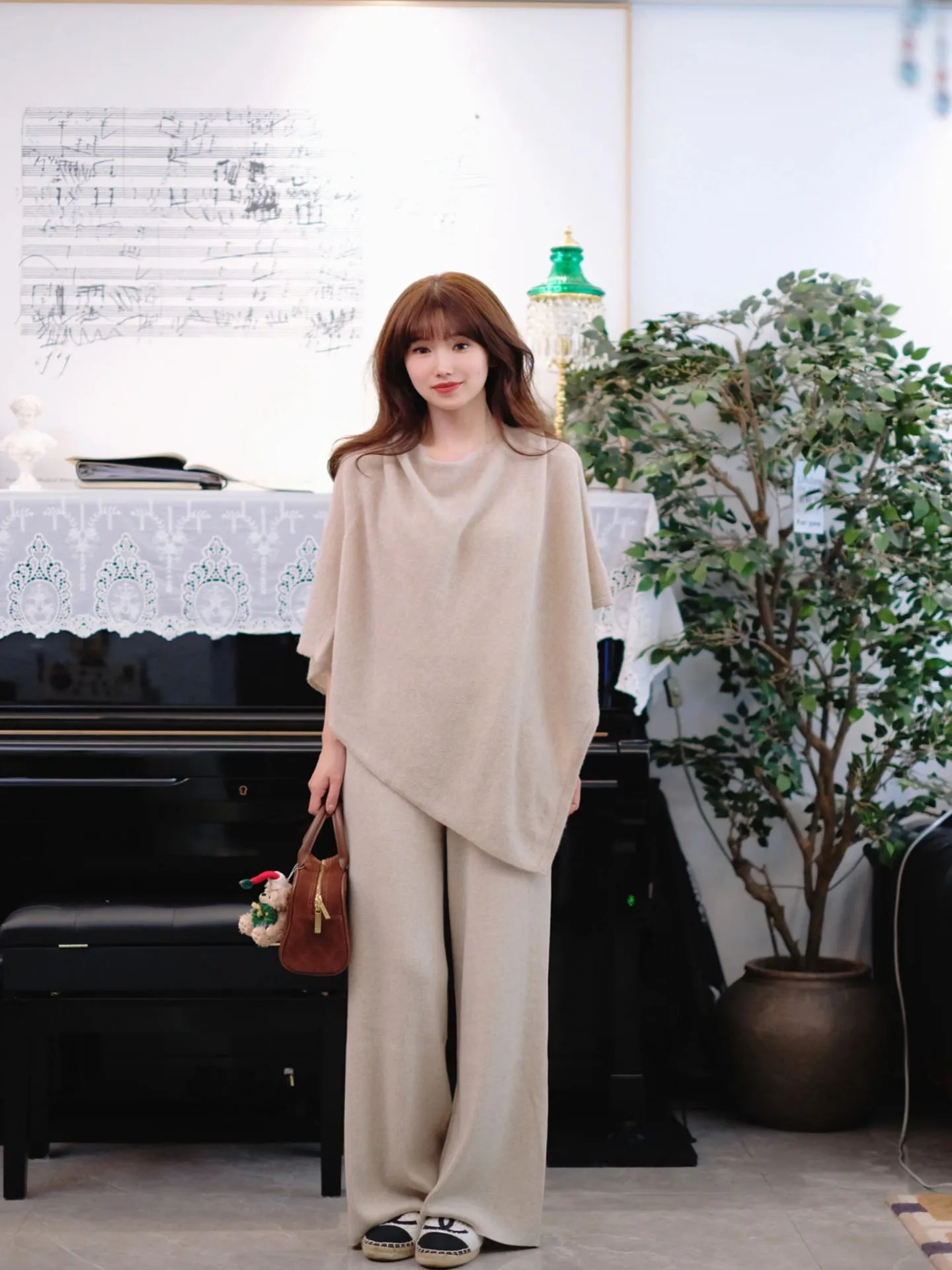 Parisian Autumnal Luxury Irregular Shaped Woolen Wrap Women's Fashion Set Polyester Medium Weight Non-Furlined Overhead
Parisian Autumnal Luxury Irregular Shaped Woolen Wrap Women's Fashion Set Polyester Medium Weight Non-Furlined Overhead