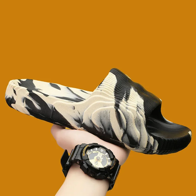 Мужские домашние тапочки на толстой подошве, Нескользящие, мягкая подошва, камуфляжные, Эва, для душа и пляжа, уличная мода 
Мужские домашние тапочки на толстой подошве, Нескользящие, мягкая подошва, камуфляжные, Эва, для душа и пляжа, уличная мода