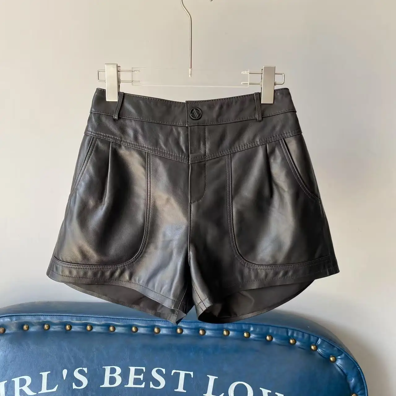 Модные повседневные кожаные женские шерстяные кожаные универсальные ботинки, широкие брюки, брюки прямого кроя с высокой талией
Модные повседневные кожаные женские шерстяные кожаные универсальные ботинки, широкие брюки, брюки прямого кроя с высокой талией