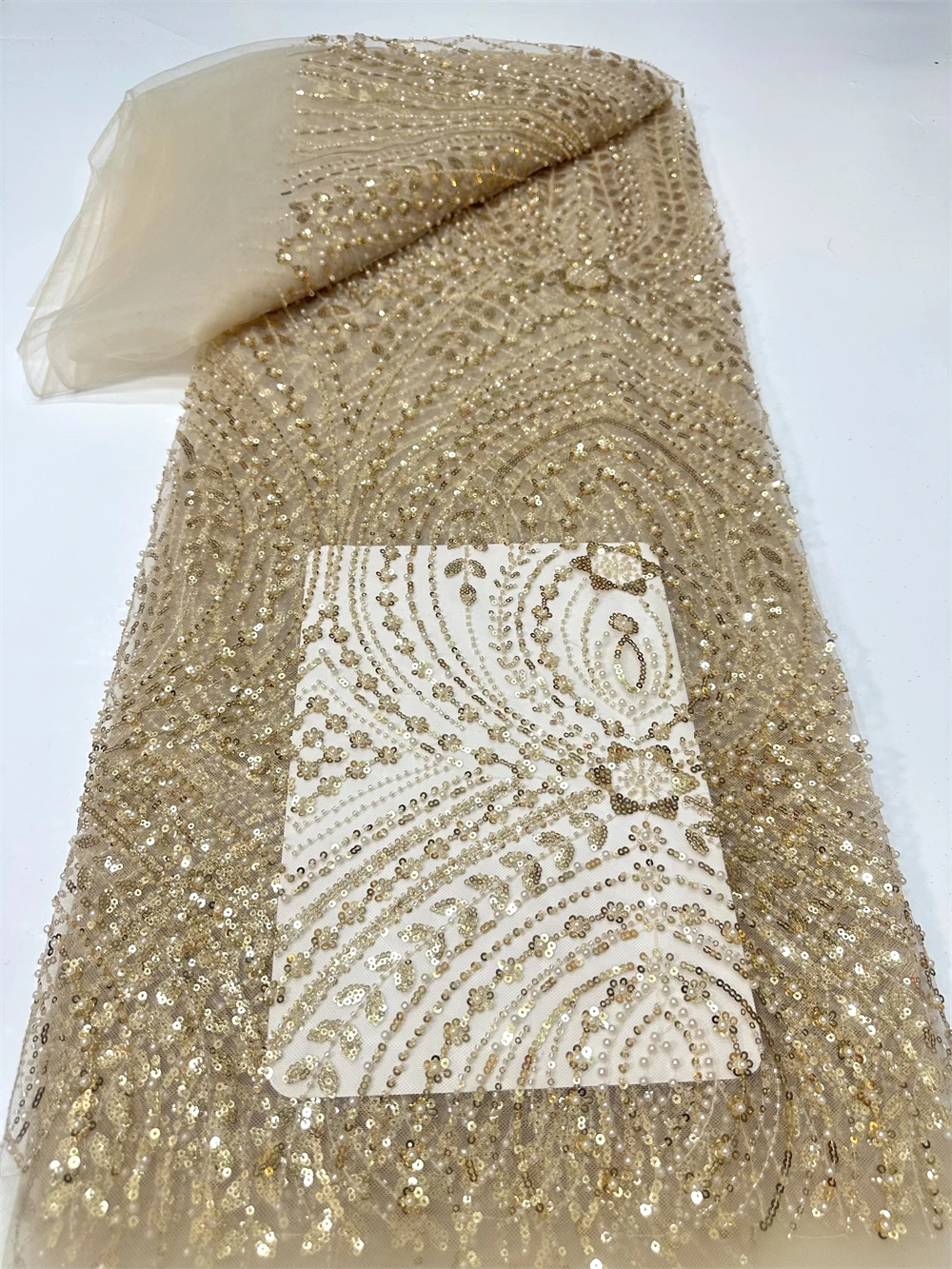 Luxury African Nigerian High-Quality Sequins Tulle Lace Fabric for Prom Dresses Beads Embroidery Material Sewing
Luxury African Nigerian High-Quality Sequins Tulle Lace Fabric for Prom Dresses Beads Embroidery Material Sewing