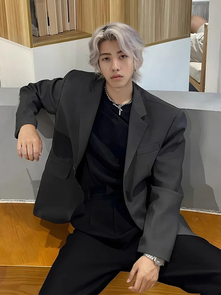 Men's British Style Blazer Spring Autumn Casual Suit Jacket Korean Minimalist Elegant Padded Shoulder Office Outerwear
Men's British Style Blazer Spring Autumn Casual Suit Jacket Korean Minimalist Elegant Padded Shoulder Office Outerwear