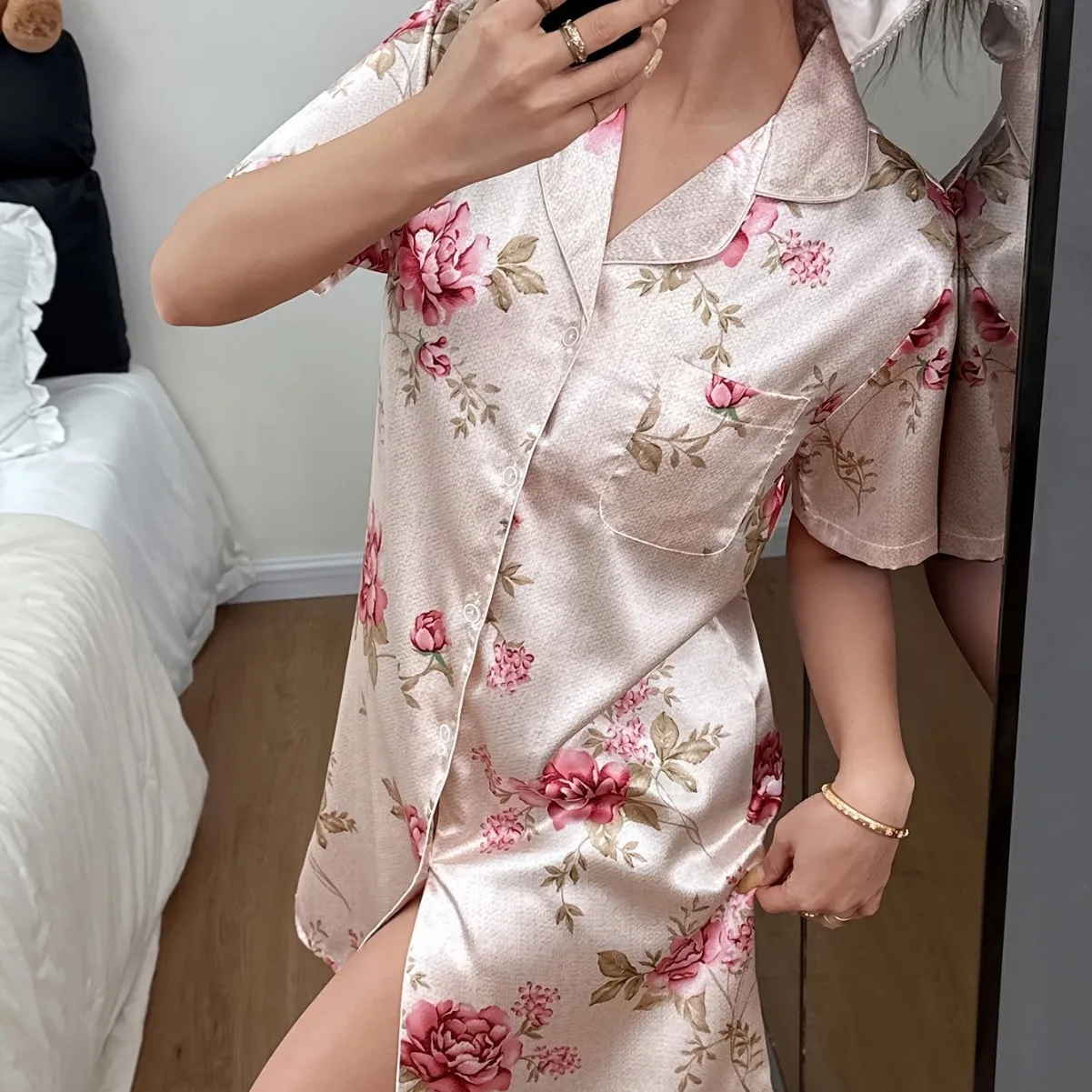 Sexy Printed Floral Summer Thin Simulation Silk Casual Short Sleeved Shirt Skirt
Sexy Printed Floral Summer Thin Simulation Silk Casual Short Sleeved Shirt Skirt