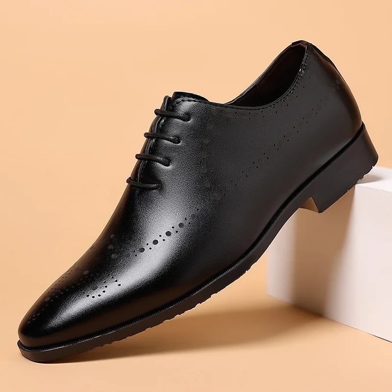Men's casual shoes, versatile British-style business leather shoes, dress shoes, wedding groom shoes
Men's casual shoes, versatile British-style business leather shoes, dress shoes, wedding groom shoes