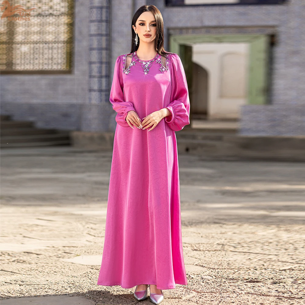 Новинка 2023 года, роскошное мусульманское платье Абая, сшитое вручную стразами, свободный рукав-фонарик, длинный кафтан для Рамадана Ид, халат для женщин 
Новинка 2023 года, роскошное мусульманское платье Абая, сшитое вручную стразами, свободный рукав-фонарик, длинный кафтан для Рамадана Ид, халат для женщин