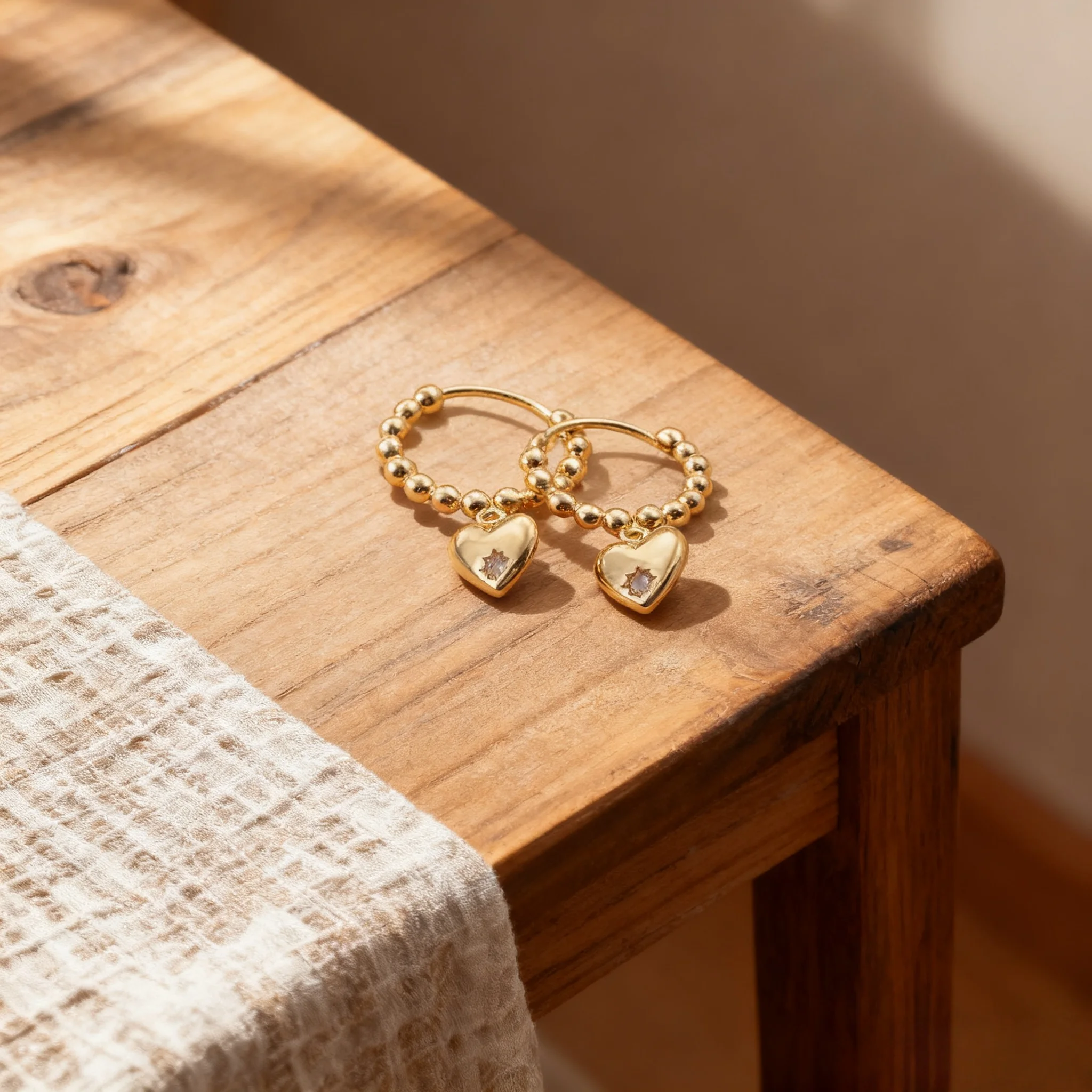 New Hot Selling Heart Inlaid Small Zircon Earrings Suitable Charming Elegant Temperament Women Party Jewelry Accessories Gifts
New Hot Selling Heart Inlaid Small Zircon Earrings Suitable Charming Elegant Temperament Women Party Jewelry Accessories Gifts