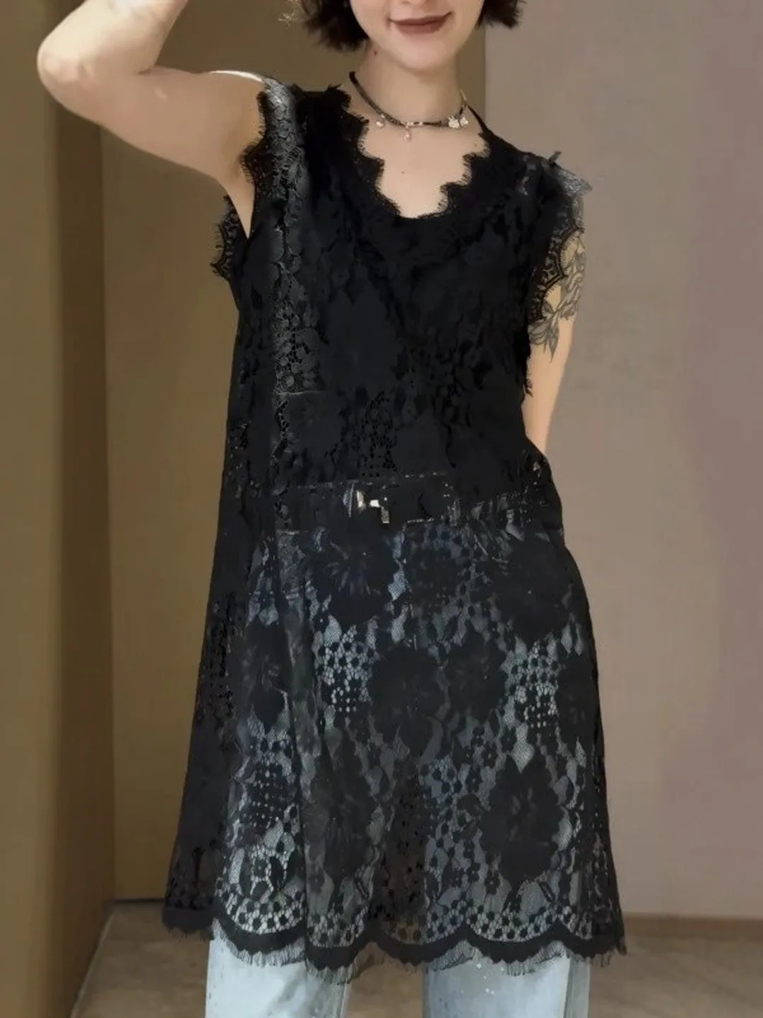 Fashionable Lace Sleeveless Dress Women's plus Size Inner Wear Tank Top Skirt High Waist A-Line Short Dress V-Neck Mid-Length
Fashionable Lace Sleeveless Dress Women's plus Size Inner Wear Tank Top Skirt High Waist A-Line Short Dress V-Neck Mid-Length