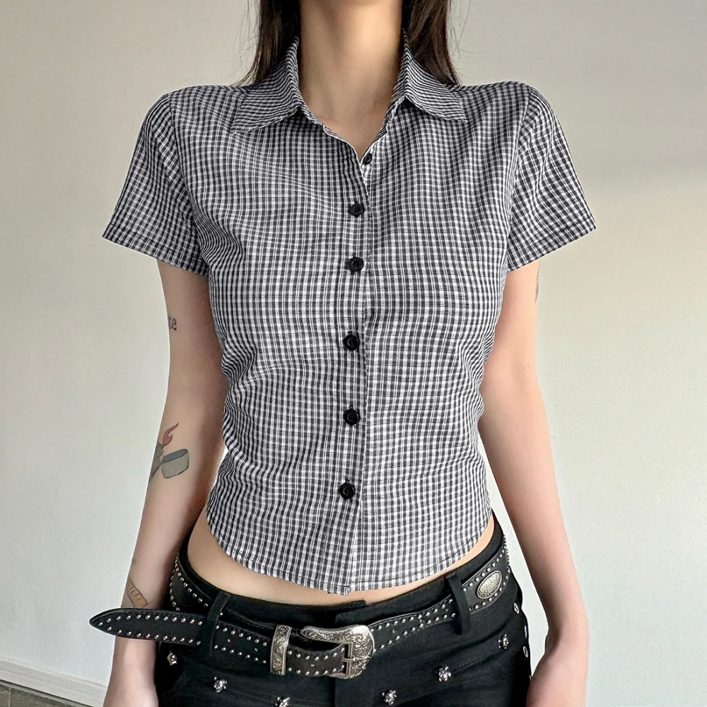 SylCue Plaid Patchwork Shirt Women Polo-Neck Single-Breasted Short Sleeve Street Casual Fashion Versatile Style Classic Tops
SylCue Plaid Patchwork Shirt Women Polo-Neck Single-Breasted Short Sleeve Street Casual Fashion Versatile Style Classic Tops