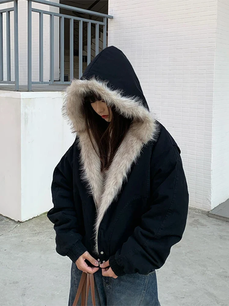 Мужская хлопковая куртка Cleanfit в американском уличном стиле, зимнее пальто с деконструированным силуэтом, с капюшоном, теплое, из полиэфирного волокна
Мужская хлопковая куртка Cleanfit в американском уличном стиле, зимнее пальто с деконструированным силуэтом, с капюшоном, теплое, из полиэфирного волокна