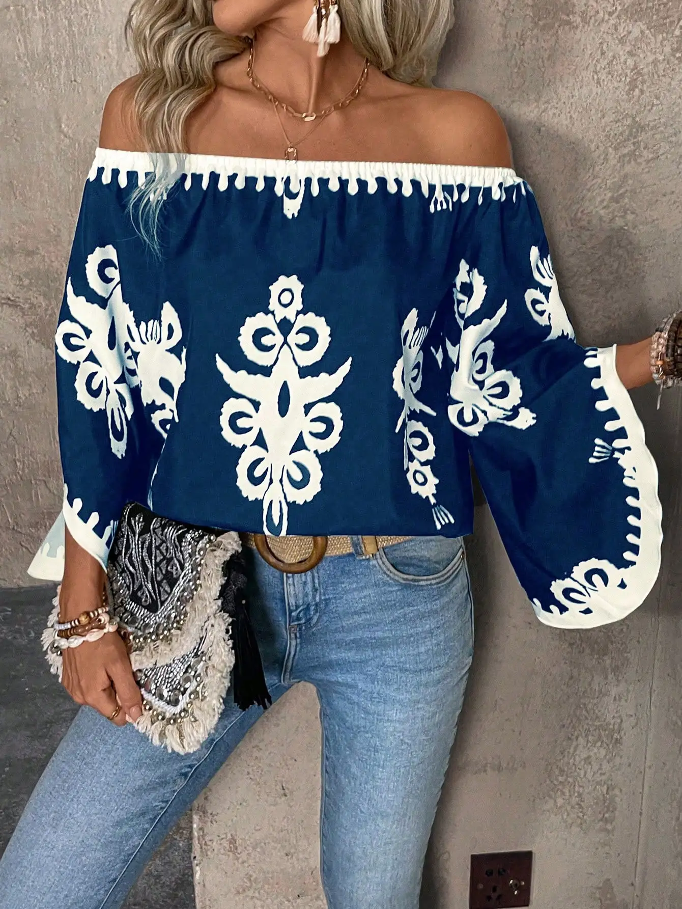 Женская блузка с открытыми плечами, богемным принтом и расклешенными рукавами, свободного кроя, для отпуска
Женская блузка с открытыми плечами, богемным принтом и расклешенными рукавами, свободного кроя, для отпуска
