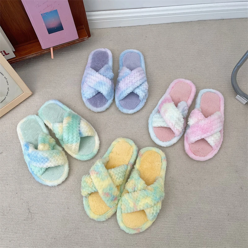 Женские тапочки, домашняя обувь из мягкого плюша, уютная повседневная легкая обувь из искусственного меха с пушистыми перекрестными ремешками для женщин, зимняя обувь
Женские тапочки, домашняя обувь из мягкого плюша, уютная повседневная легкая обувь из искусственного меха с пушистыми перекрестными ремешками для женщин, зимняя обувь 