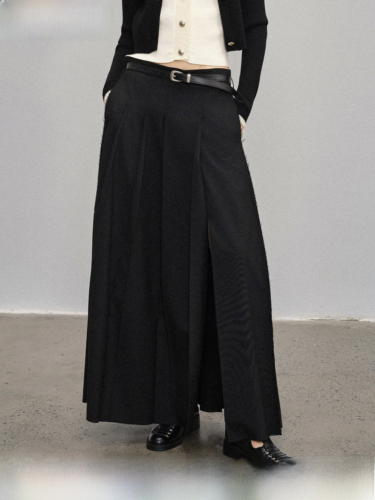 Comfortable High Waist Pleated Skirt Women's Fashion Spring New Arrival A-Line Midi Skirt Versatile Polyester Fiber Skirt
Comfortable High Waist Pleated Skirt Women's Fashion Spring New Arrival A-Line Midi Skirt Versatile Polyester Fiber Skirt