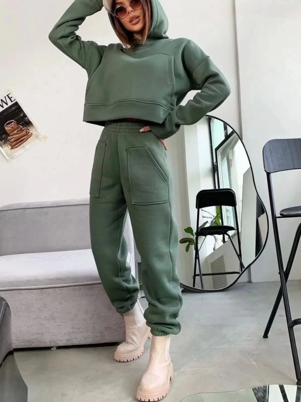 Women's Fce Hoodie Sports Set Casual Long Sve Polyester Two-Piece Suit for Ages 25-35 Autumn Season Faion Trend
Women's Fce Hoodie Sports Set Casual Long Sve Polyester Two-Piece Suit for Ages 25-35 Autumn Season Faion Trend