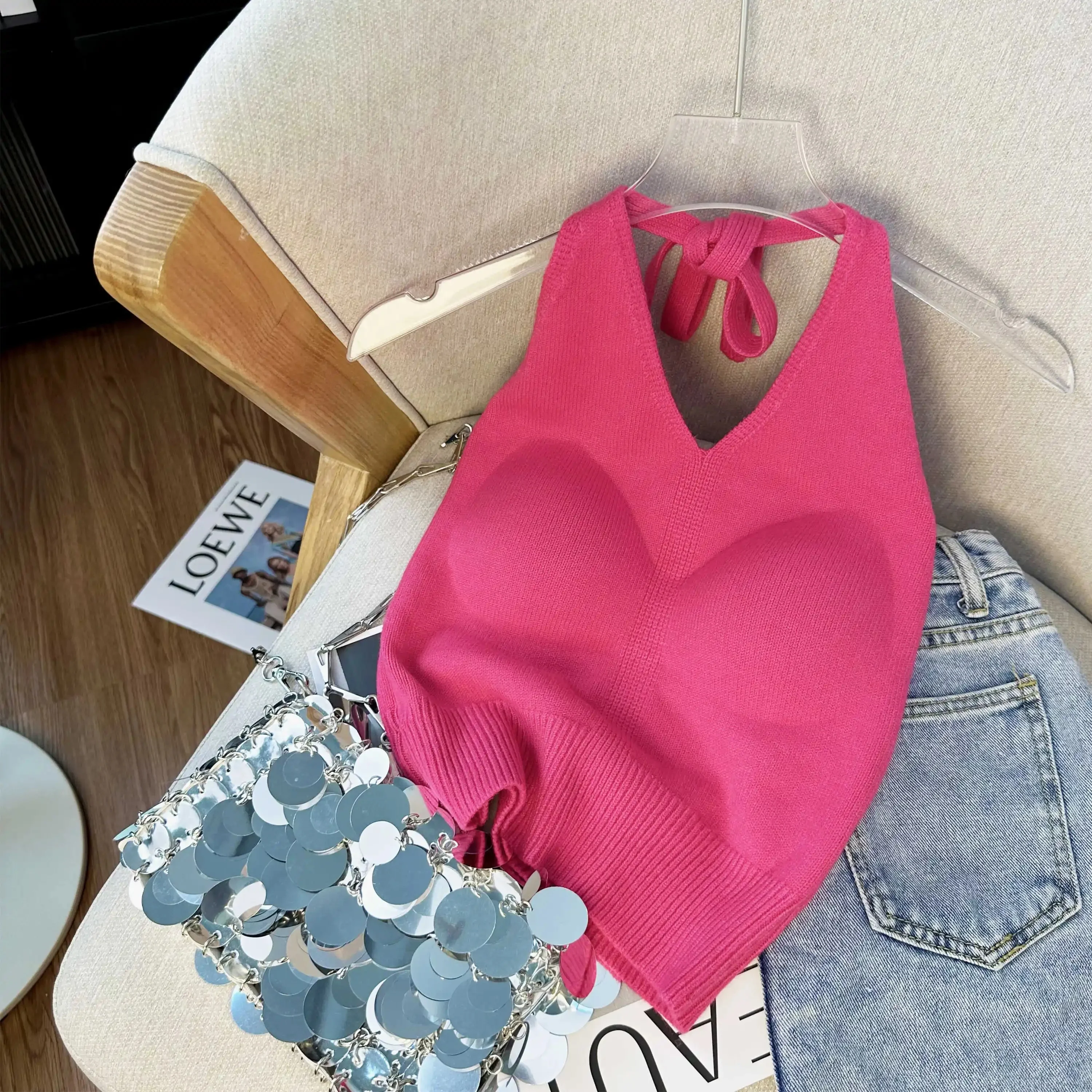 Red Knitted Neck Hanging Strap Vest Women's Summer Outerwear Sleeveless Small Top with Chest Pad Commute Style Korean Fit
Red Knitted Neck Hanging Strap Vest Women's Summer Outerwear Sleeveless Small Top with Chest Pad Commute Style Korean Fit