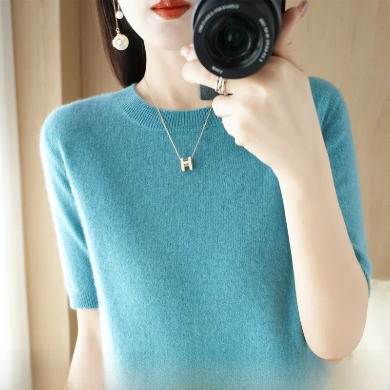 Spring Summer New round Neck Cashmere Short Sleeve 100 Wool Sweater Women Loose Korean Style Half Sleeve Knitted Base Shirt T...
Spring Summer New round Neck Cashmere Short Sleeve 100 Wool Sweater Women Loose Korean Style Half Sleeve Knitted Base Shirt T...