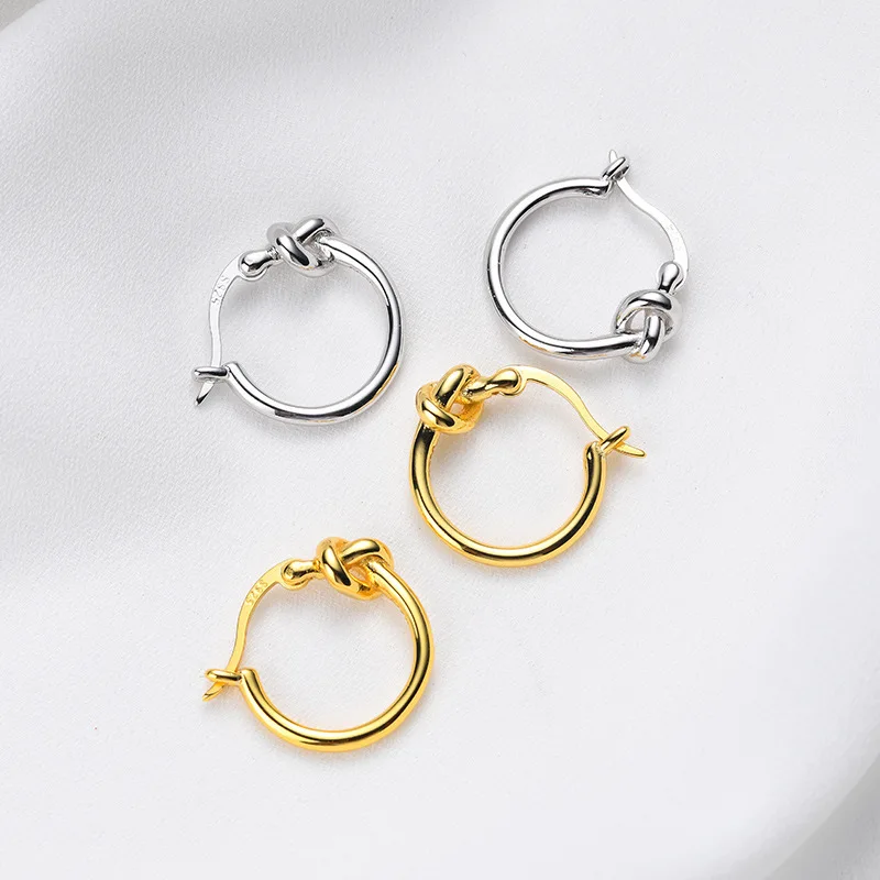 925 Sterling Silver Needle INS Minimalist Crossover Metal Hoop Earrings for Women Light Luxury Temperament Earrings 2023 Jewelry
925 Sterling Silver Needle INS Minimalist Crossover Metal Hoop Earrings for Women Light Luxury Temperament Earrings 2023 Jewelry