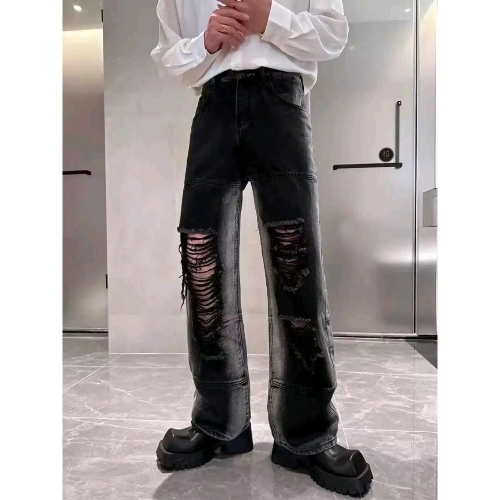 American Retro High-street Ripped Denim Jeans. Hip-hop Style Men's Thin, Loose and Straight-cut Casual Long Trousers for Summer
American Retro High-street Ripped Denim Jeans. Hip-hop Style Men's Thin, Loose and Straight-cut Casual Long Trousers for Summer