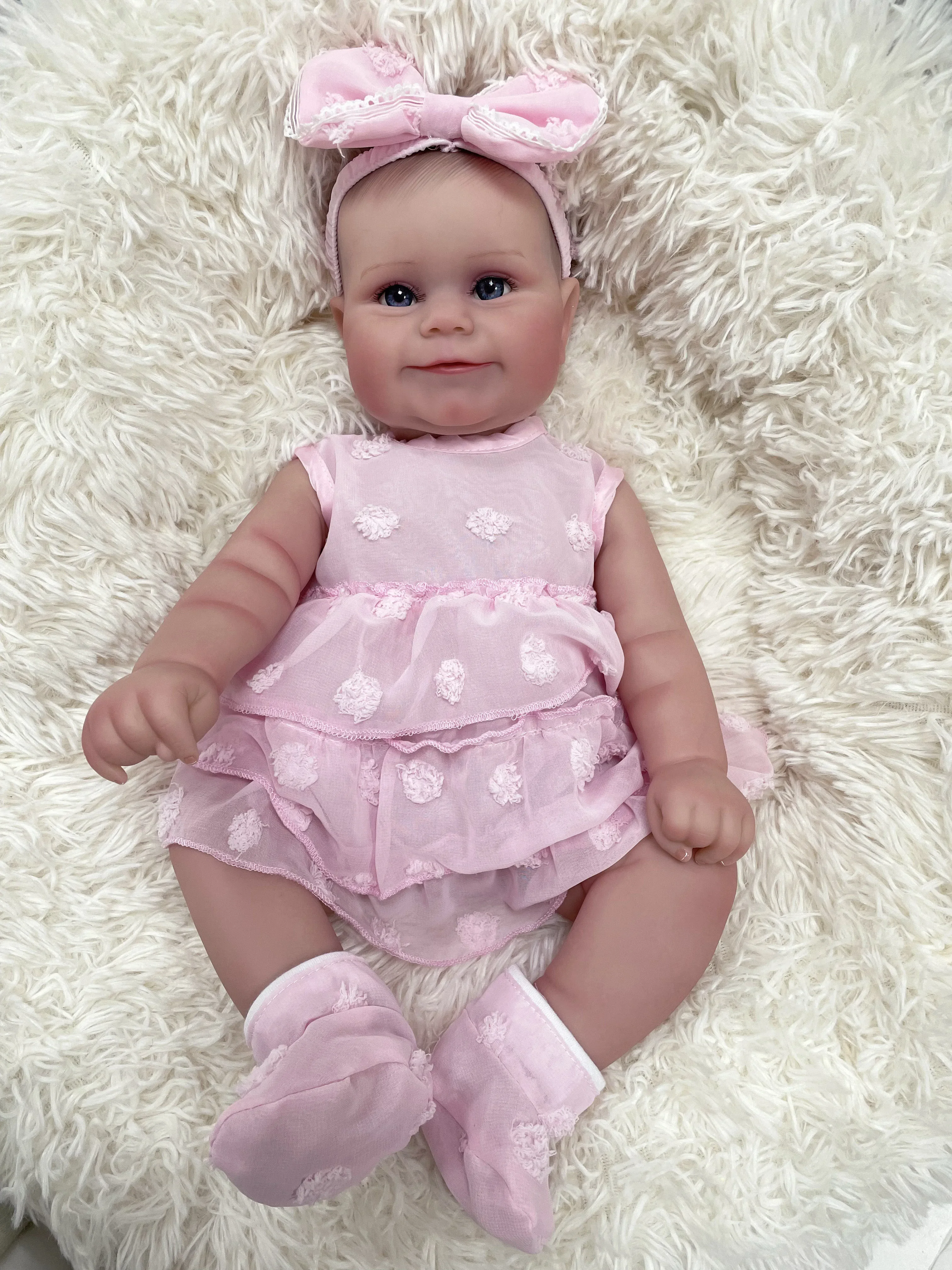 20inch Maddie Full Vinyl Girl Body Lifelike Newborn Reborn Doll Multiple Layers Painting 3D Skin Hand Drawn Hair Children's Gift
20inch Maddie Full Vinyl Girl Body Lifelike Newborn Reborn Doll Multiple Layers Painting 3D Skin Hand Drawn Hair Children's Gift