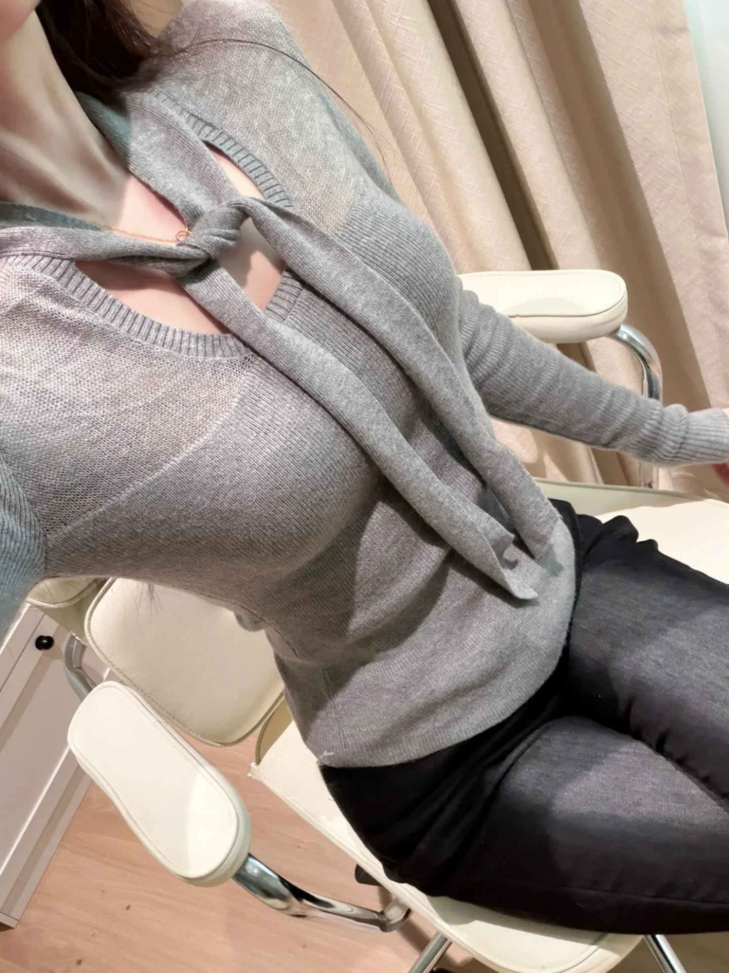 Women's V-neck Long Sleeve Knitted Sweater Slim Fit Design Sensation Sash Autumn Winter Elastic Inner Wear Base Shirt Top
Women's V-neck Long Sleeve Knitted Sweater Slim Fit Design Sensation Sash Autumn Winter Elastic Inner Wear Base Shirt Top