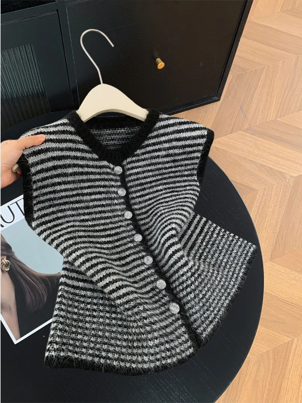 Retro High-End Striped Patchwork Knitted Vest Women's Spring Autumn Outerwear round Neck Sweater Vest Shoulder Pad Top
Retro High-End Striped Patchwork Knitted Vest Women's Spring Autumn Outerwear round Neck Sweater Vest Shoulder Pad Top