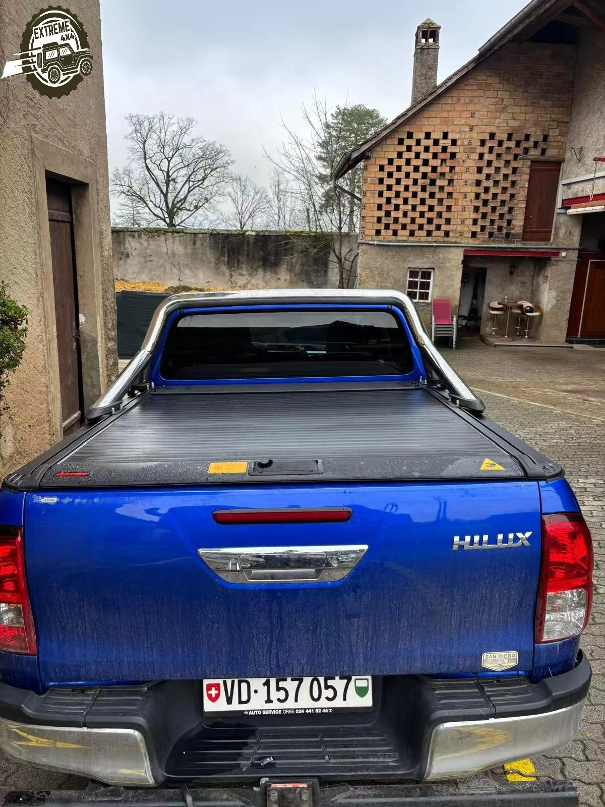 EXTREME Manual Roller Lid for TOYOTA Hilux Pickup Trucks Durable Cover
EXTREME Manual Roller Lid for TOYOTA Hilux Pickup Trucks Durable Cover