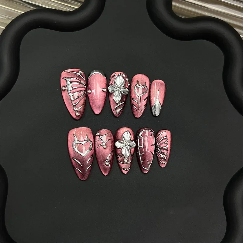 10PCS Sweet Cool Rose Pink Cat Eye Almond Press on Nails Handmade 3D Flowers Metallic Silver Butterfly Heart Patterns Fake Nails
10PCS Sweet Cool Rose Pink Cat Eye Almond Press on Nails Handmade 3D Flowers Metallic Silver Butterfly Heart Patterns Fake Nails