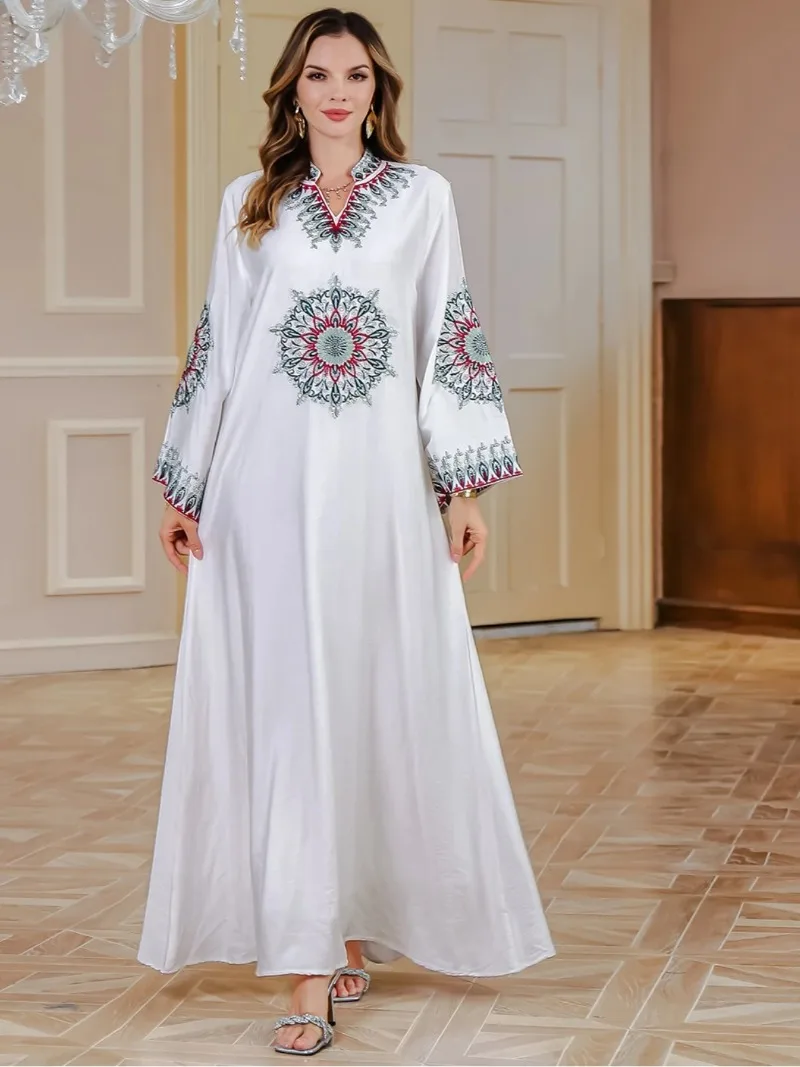 Ид женское платье Абая мусульман Рамадан Джалабия Вечерние платья с вышивкой Дубай Длинный халат Марокко Кафтан Ислам Vestidos Largos 2025
Ид женское платье Абая мусульман Рамадан Джалабия Вечерние платья с вышивкой Дубай Длинный халат Марокко Кафтан Ислам Vestidos Largos 2025