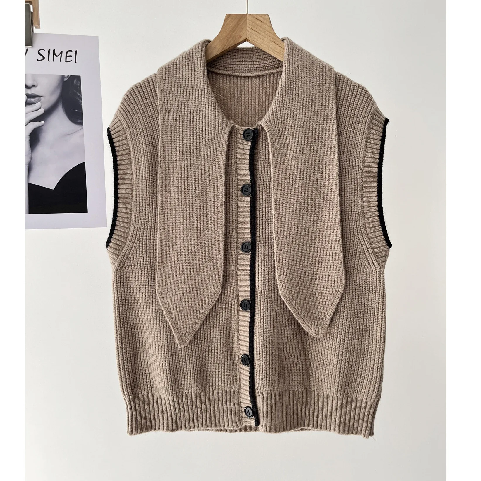 Women's clothing intellectual stacking tie-neck vest knitted vest cardigan top 16a-1555
Women's clothing intellectual stacking tie-neck vest knitted vest cardigan top 16a-1555