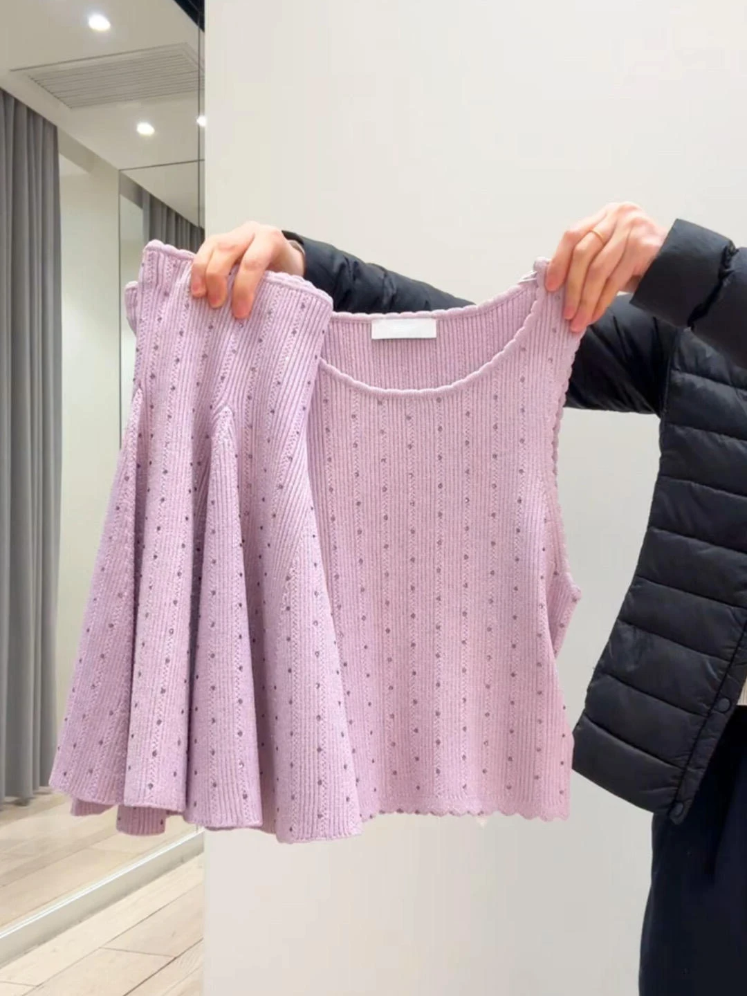 Stunning Summer Knitted Two-Piece Set Women's Fashionable Unique Beautiful Vest And Skirt Ensemble Short Sleeve round Neck Sw...
Stunning Summer Knitted Two-Piece Set Women's Fashionable Unique Beautiful Vest And Skirt Ensemble Short Sleeve round Neck Sw...