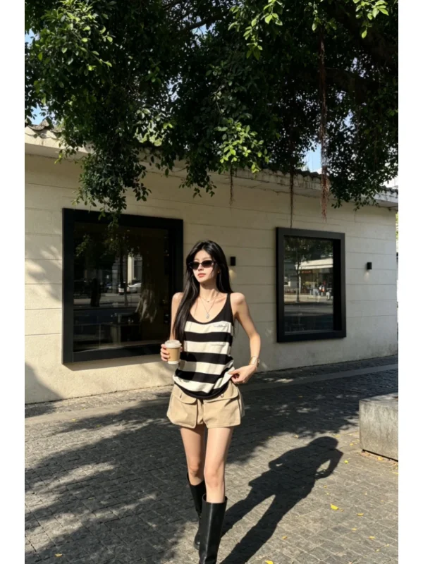 American Style Composite Lazy Stripe Knitted Vest And Shorts Women's Khaki Two-Piece Set Summer Fashion Outerwear Tank Top
American Style Composite Lazy Stripe Knitted Vest And Shorts Women's Khaki Two-Piece Set Summer Fashion Outerwear Tank Top