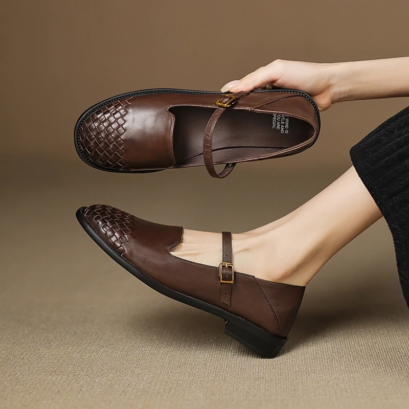 Women's new spring and autumn genuine leather printed cowhide metal belt buckle round head low heel Mary Jane retro single shoe
Women's new spring and autumn genuine leather printed cowhide metal belt buckle round head low heel Mary Jane retro single shoe