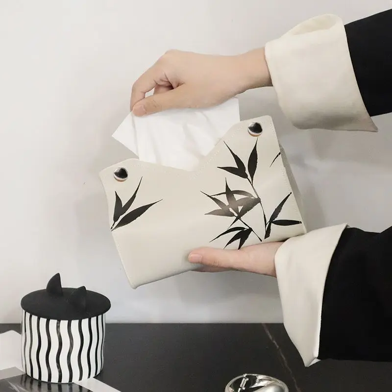 Коробка для салфеток из кожи и бумаги в стиле французского искусства, для гостиной, журнального столика, офиса, креативная, легкая роскошь, высококачественная
Коробка для салфеток из кожи и бумаги в стиле французского искусства, для гостиной, журнального столика, офиса, креативная, легкая роскошь, высококачественная