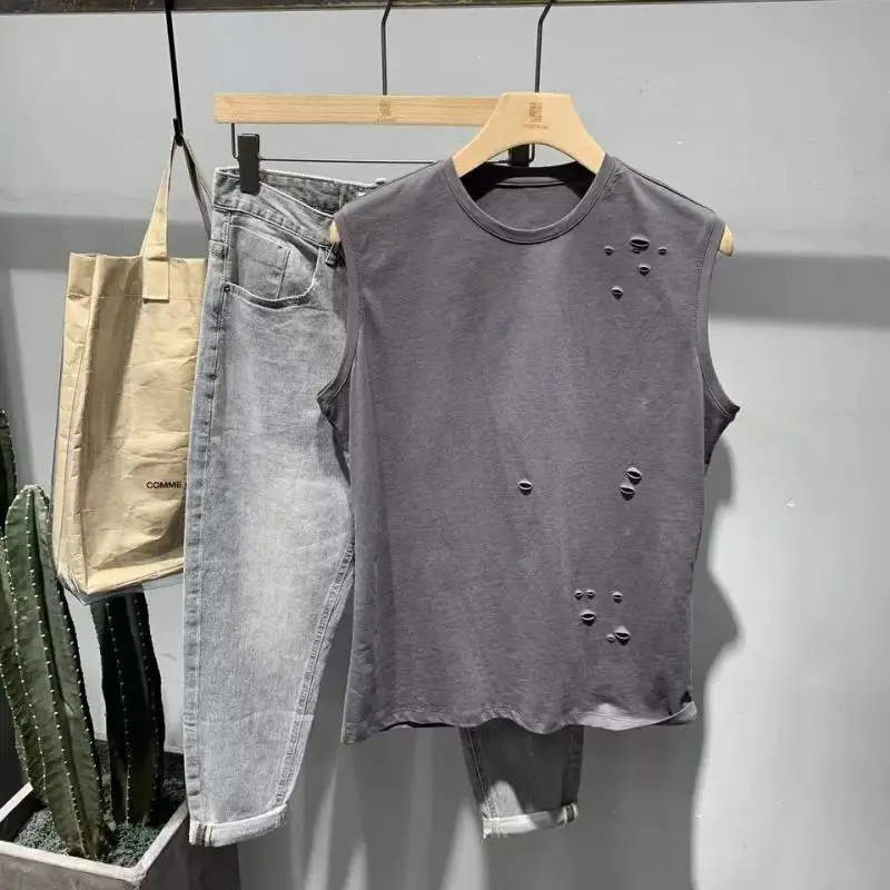 Loose Vest Men's Summer Large Size 300 Catties Ripped Sports Korean Casual Personality Men's Sleeveless Vest T-shirt Trendy
Loose Vest Men's Summer Large Size 300 Catties Ripped Sports Korean Casual Personality Men's Sleeveless Vest T-shirt Trendy