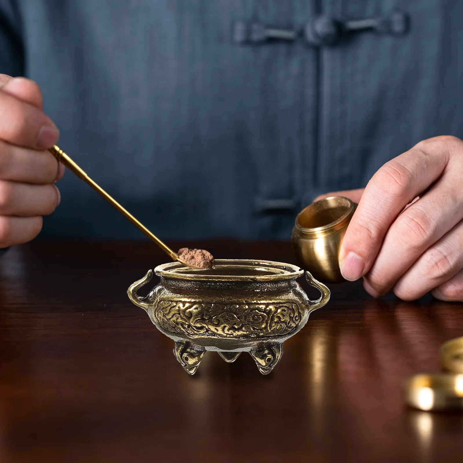 2pcs Incense Burner Brass Censer Decoration Retro Ornament Desktop Adornment Vintage Home Relax Elegant High
2pcs Incense Burner Brass Censer Decoration Retro Ornament Desktop Adornment Vintage Home Relax Elegant High