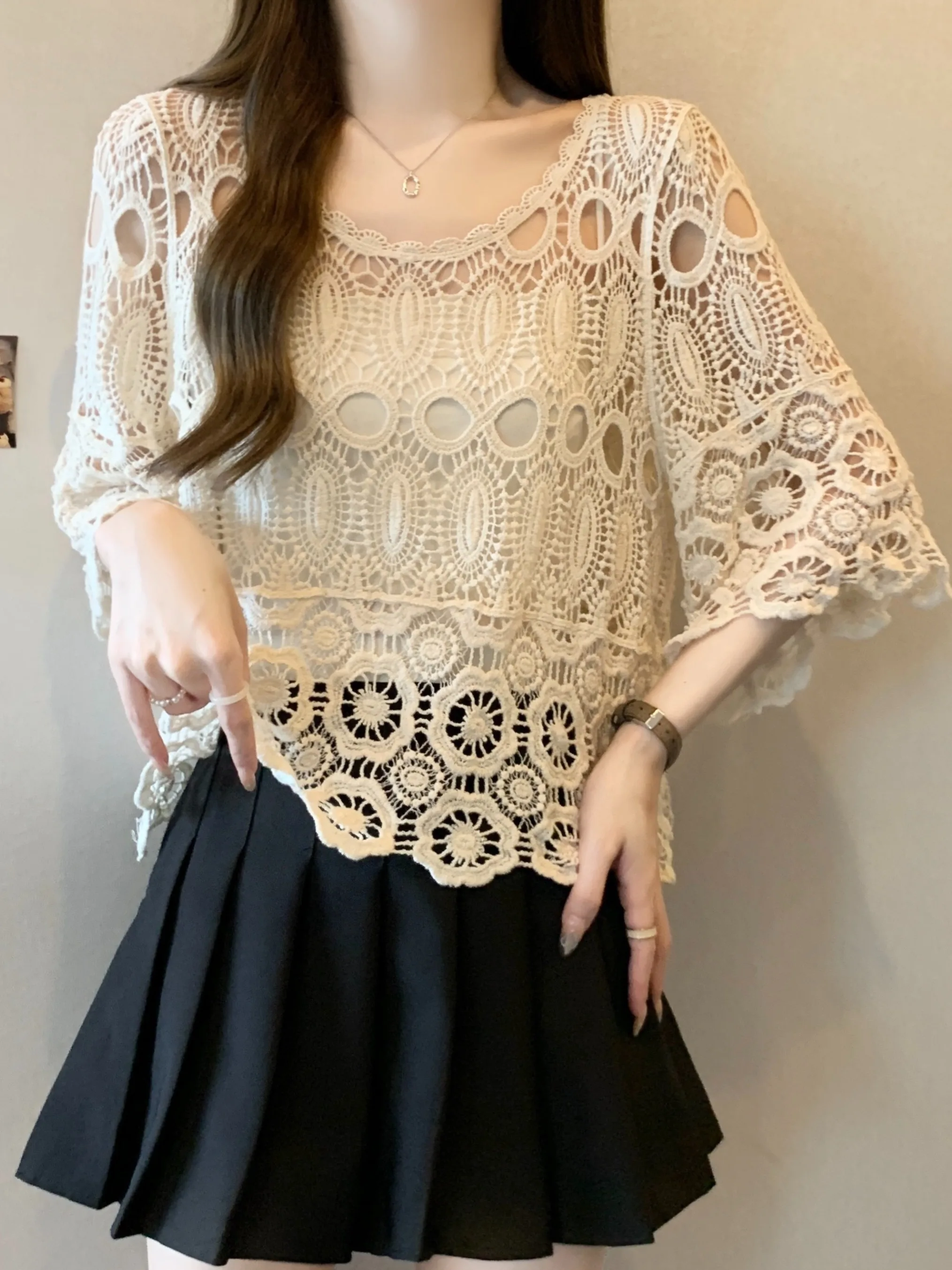 Women's round Neck Hollow out Knitted Top Summer New Style plus Size Retro Short Sleeve Sunshade Cover up Fashionable Commute...
Women's round Neck Hollow out Knitted Top Summer New Style plus Size Retro Short Sleeve Sunshade Cover up Fashionable Commute...